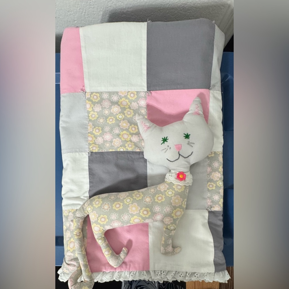 Patchwork Quilt with Cat Plush